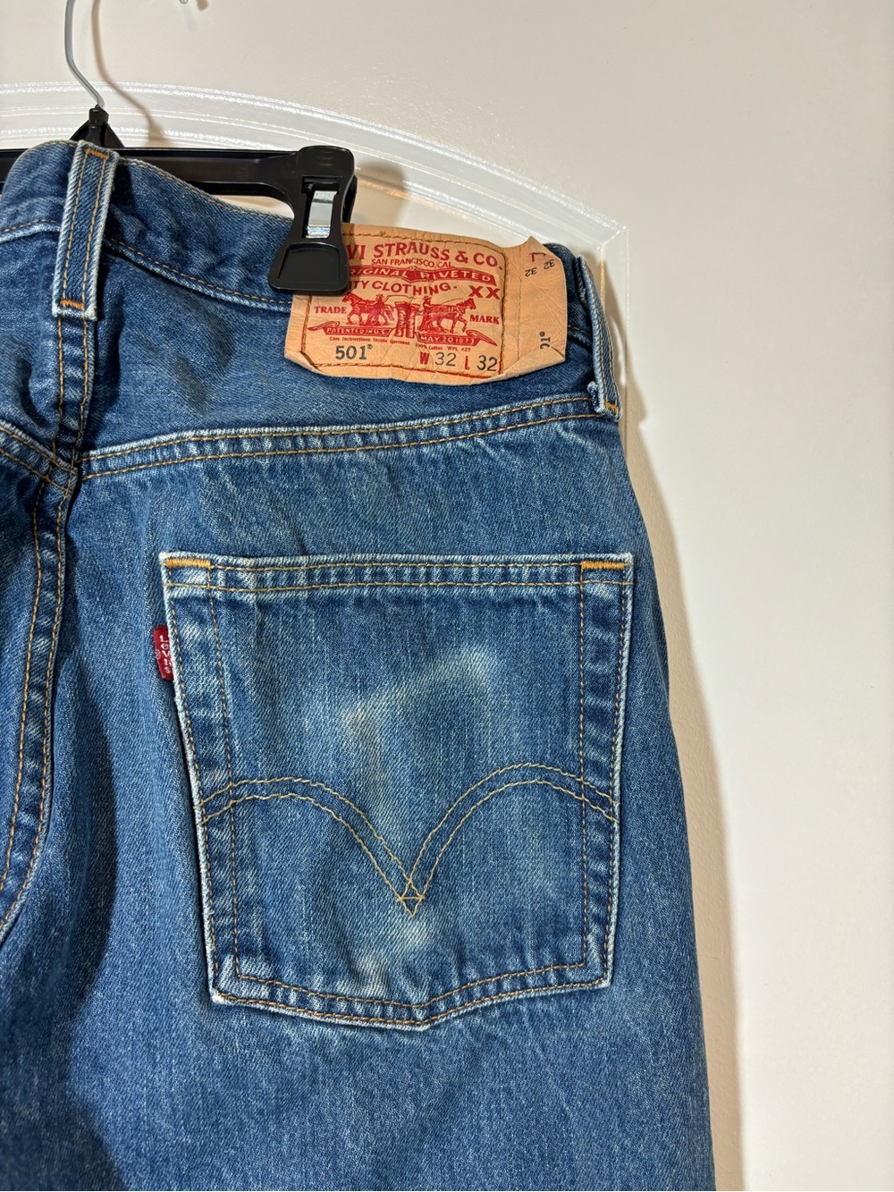 Levi's 501 Men's Blue Relaxed Straight Jeans - Picture 6 of 11